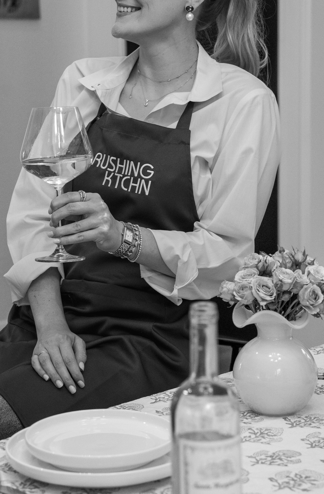 Chef Alex hosting an in-home dinner